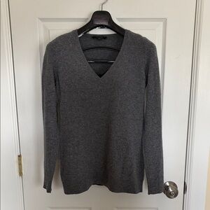 Ann Taylor 100% Cashmere Heather Gray V-Neck Sweater